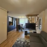 Gyoengyi Apartment