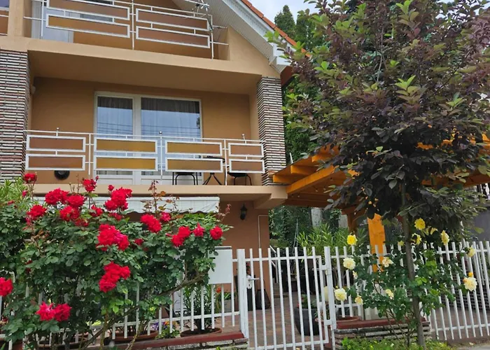 Gyoengyi * Balatonszarszo